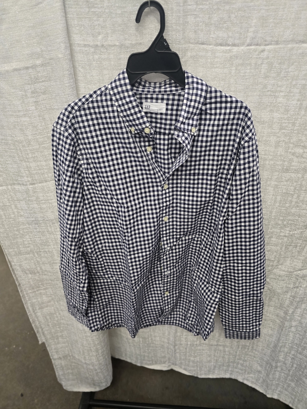Classic Gingham Button-Down Shirt in Navy and White Sz M MENS
